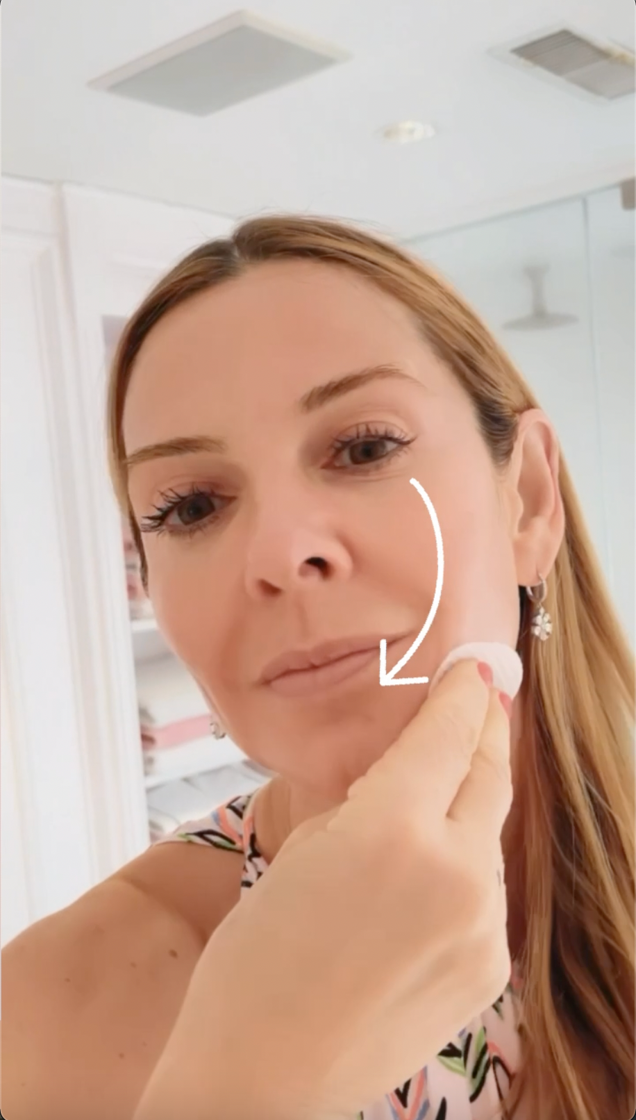 How to apply Hydrating Peel Pads