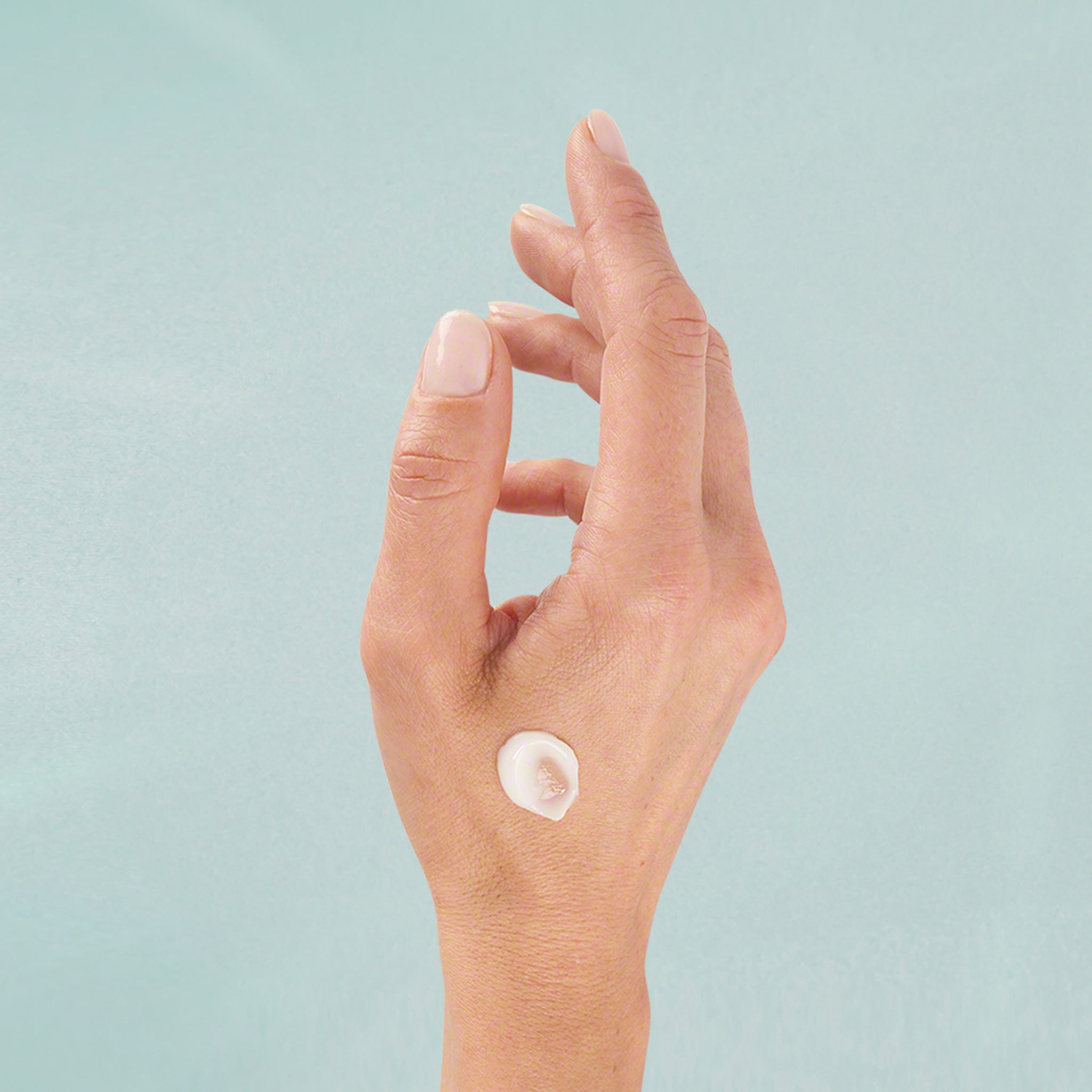 Valmont Vital 24 Hour Light | La Suite Skincare